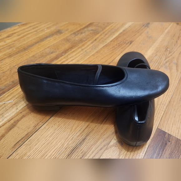 Steve Madden Women’s Size 7.5M Black Leather Flats Slip On Ballet Shoes Pre-Owne - Picture 4 of 9